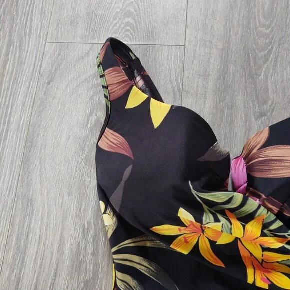 Miraclesuit Notched V Floral Print One Piece Swimsuit - Picture 5 of 15